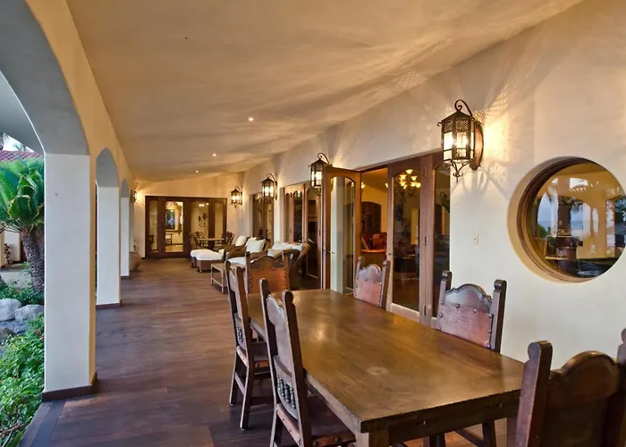 Casa Captiva Vacation Dream Elegant Beachside Living Sleeps 14